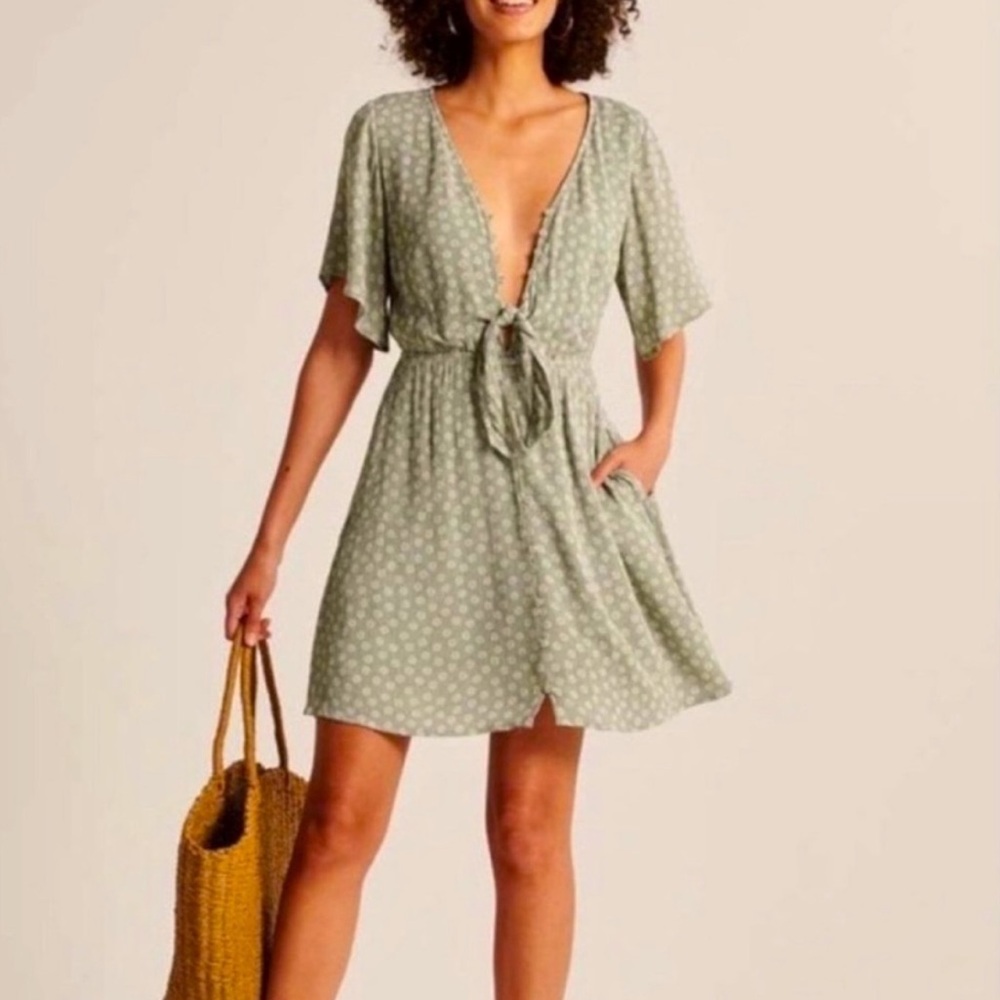 Abercrombie & Fitch. Sage green flowered dress. Size Small.
